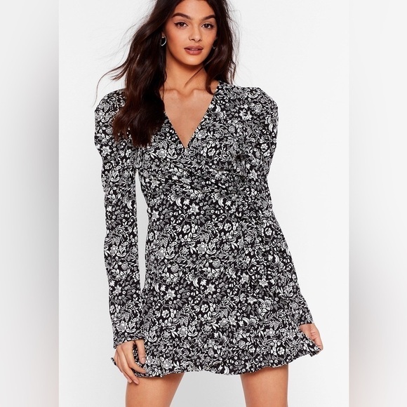 Nasty Gal Dresses & Skirts - Growing Apart Floral Mini Dress size small Nasty Gal